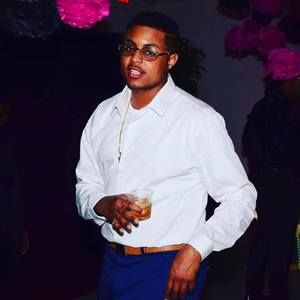 Meet your Posher, Ty